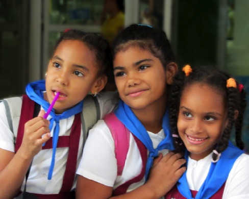 Cuba-School Girls.jpg
